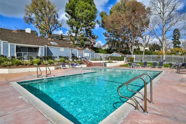 $1,488,888 | 6068 Ave De Castillo, Long Beach, CA 90803