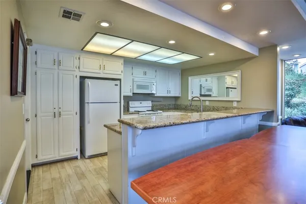 $1,488,888 | 6068 Ave De Castillo, Long Beach, CA 90803