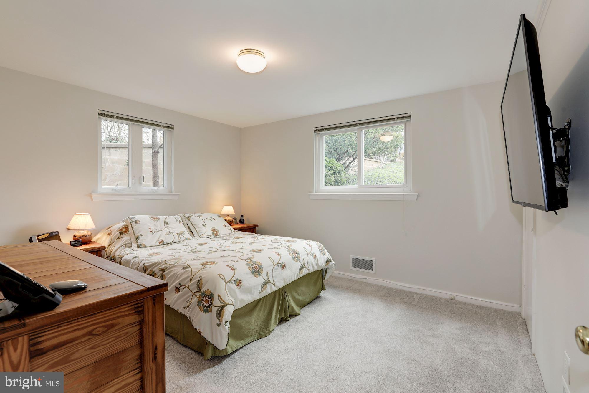 5308 Waneta Road Bethesda, MD 20816 - Photo 12 of 20 Master Bedroom