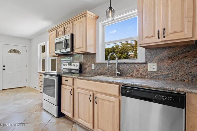 $420,000 | 1632 2nd Street, Gulfport, MS 39501