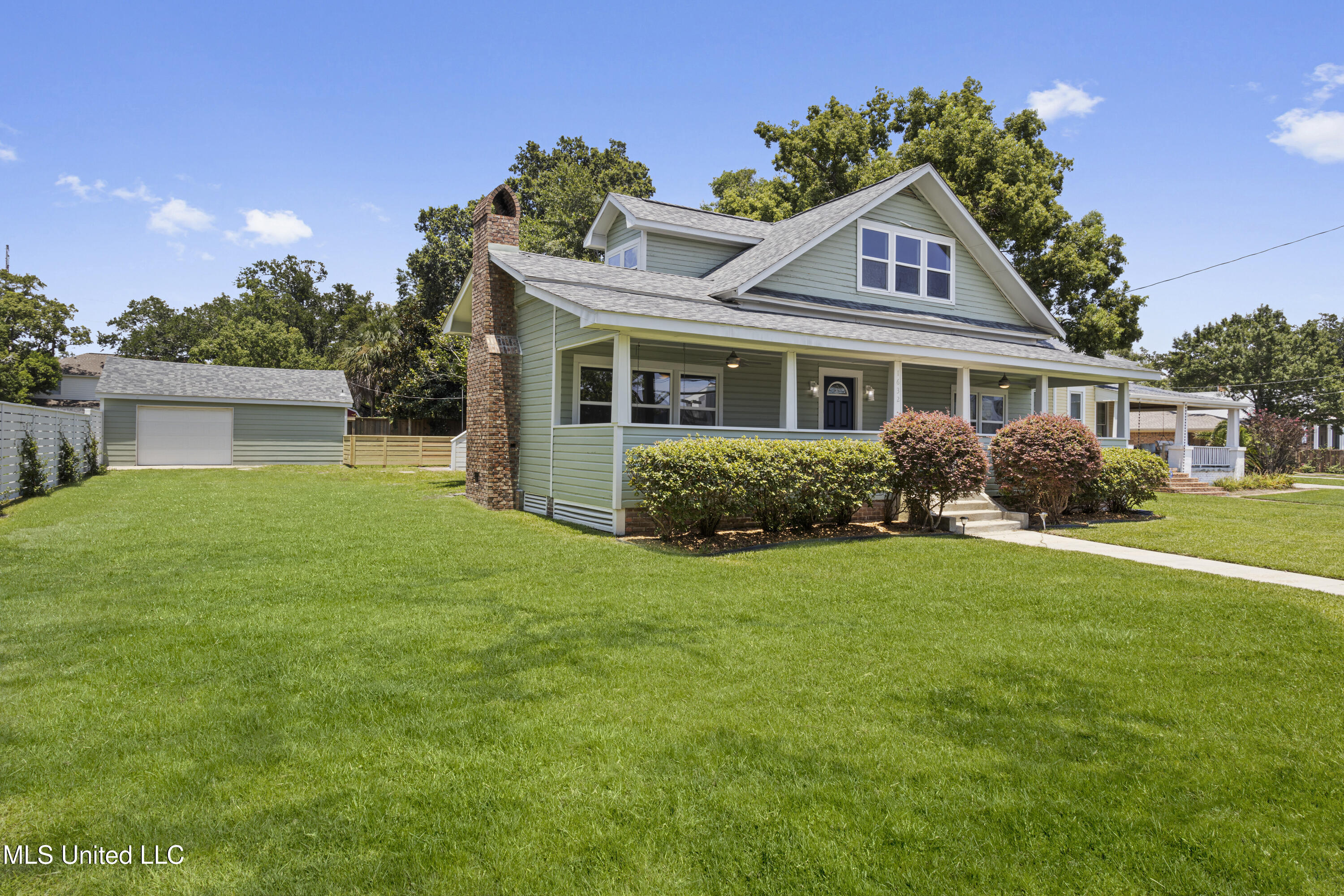 1632 2nd Street Gulfport, MS 39501 - Photo 3 of 94 003