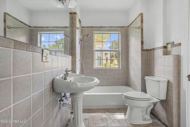 $420,000 | 1632 2nd Street, Gulfport, MS 39501