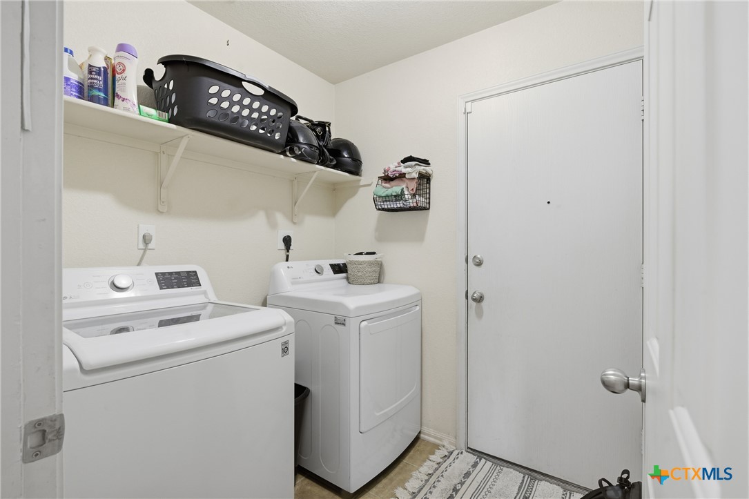 3310 Bull Run Drive Killeen, TX 76549 - Photo 15 of 27 a utility room with dryer and washer