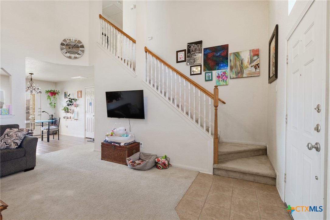 3310 Bull Run Drive Killeen, TX 76549 - Photo 6 of 27 a living room with furniture and a flat screen tv