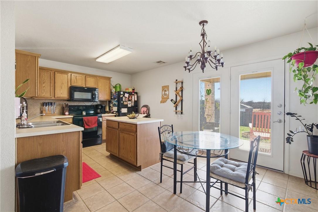 3310 Bull Run Drive Killeen, TX 76549 - Photo 7 of 27 a view of a dining room kitchen and a window