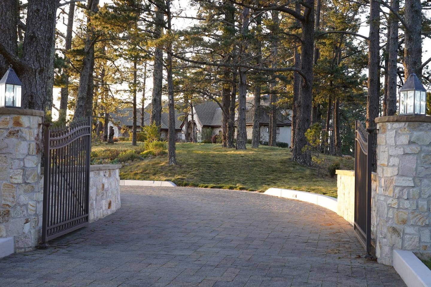 309 Mt Devon Road Carmel, CA 93923 - Photo 5 of 32 a view of a park with large trees