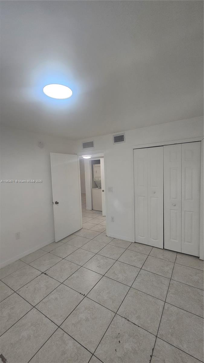 1301 Southeast 28th Lane, Unit 10142 Homestead, FL 33035 - Photo 9 of 9 a view of an empty room