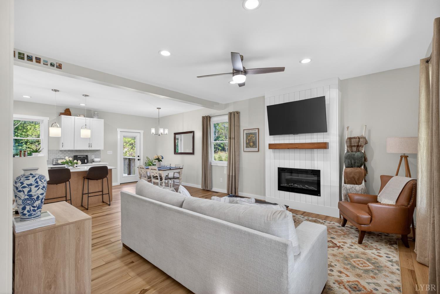 209 Marysville Road Altavista, VA 24517 - Photo 3 of 30