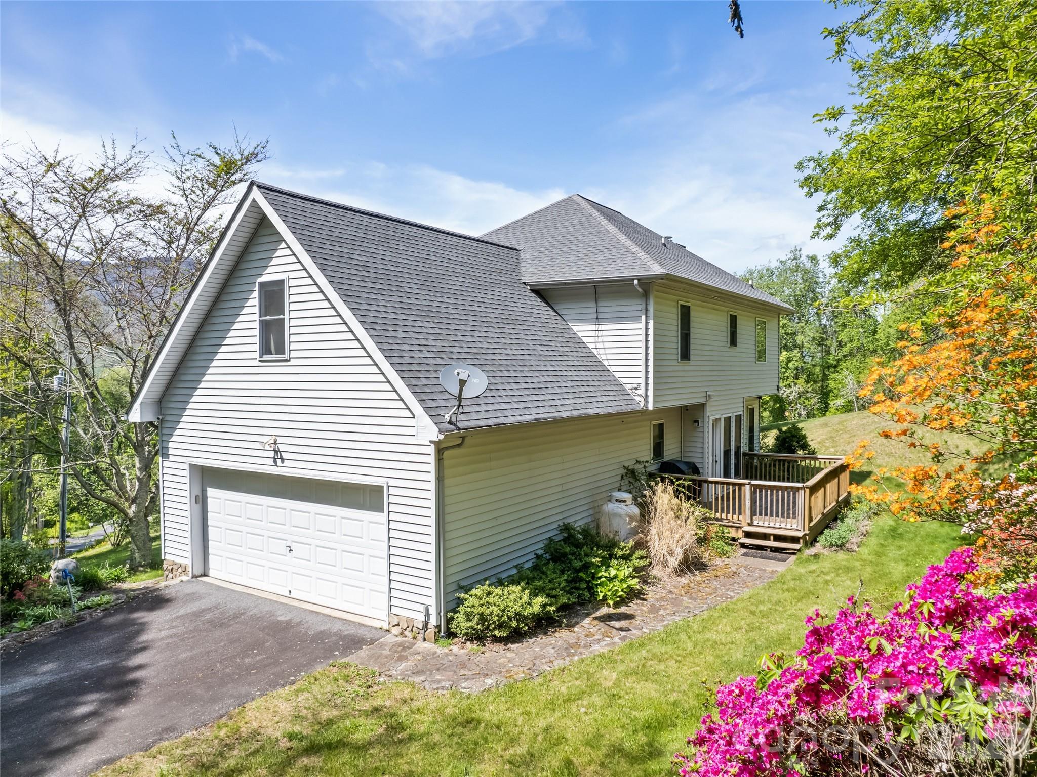 831 Red Bank Road Waynesville, NC 28786 - Photo 4 of 46