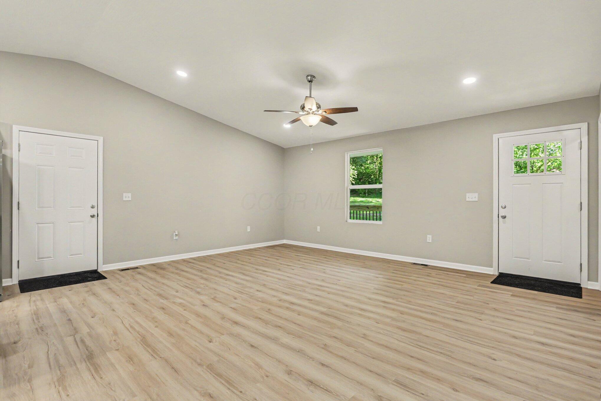 6787 Royalton Road Southwest Lancaster, OH 43130 - Photo 5 of 29