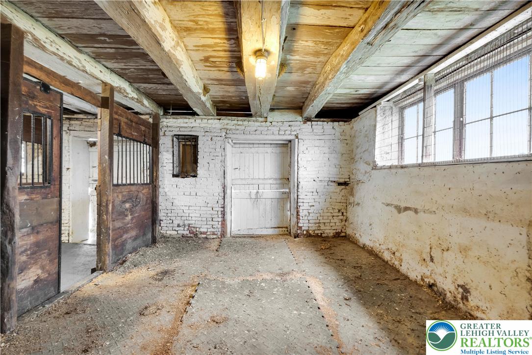 4006 Hecktown Road Bethlehem, PA 18020 - Photo 56 of 100