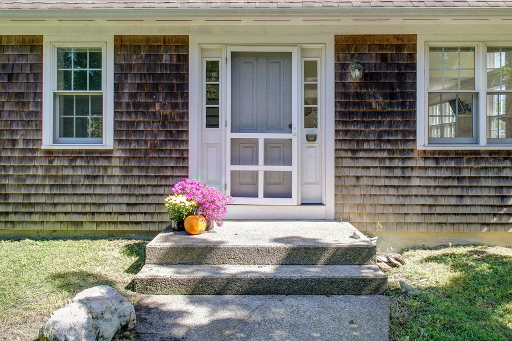 128 Maple Avenue Little Compton, RI 02837 - Photo 2 of 49