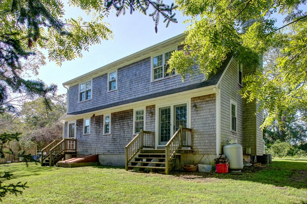 128 Maple Avenue Little Compton, RI 02837 - Photo 3 of 49