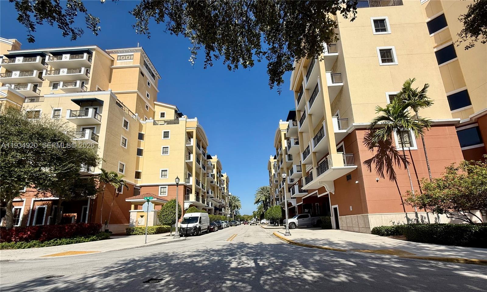 8395 Southwest 73rd Avenue, Unit 417 Miami, FL 33143 - Photo 2 of 40