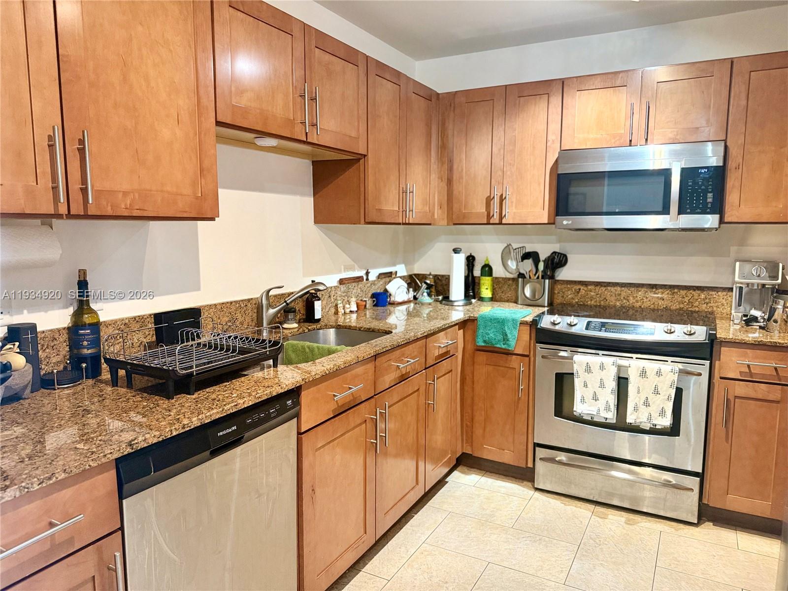 8395 Southwest 73rd Avenue, Unit 417 Miami, FL 33143 - Photo 24 of 40
