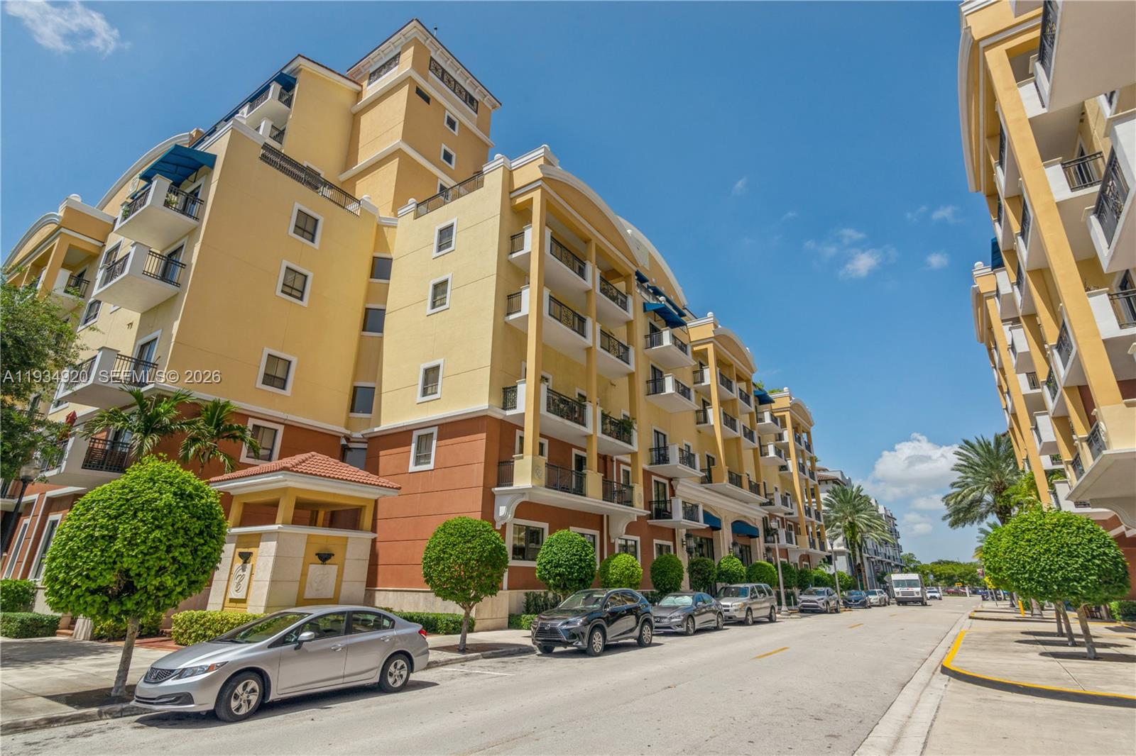 8395 Southwest 73rd Avenue, Unit 417 Miami, FL 33143 - Photo 4 of 40