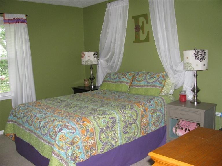328 Stonegate Way Lexington, KY 40503 - Photo 22 of 44 Spacious master bedroom at the top of th
