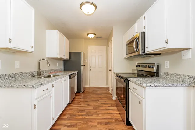 $1,510 | 1290 Freemont Lane, Greenwood, IN 46143