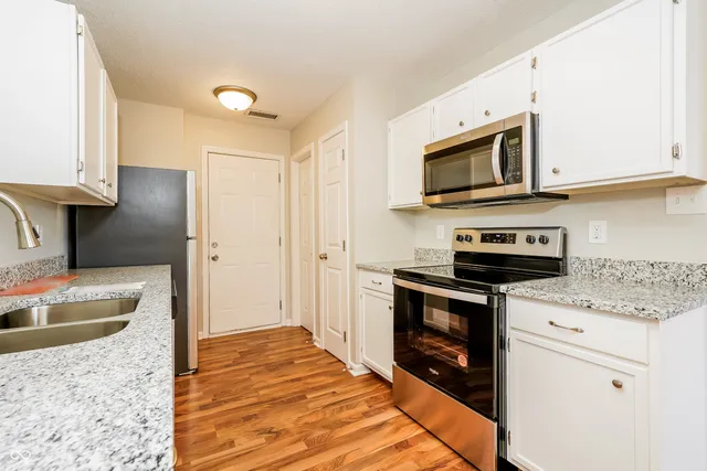 $1,510 | 1290 Freemont Lane, Greenwood, IN 46143