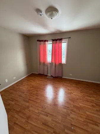 $179,990 | 523 Meadow Green Lane, Round Lake Beach, IL 60073