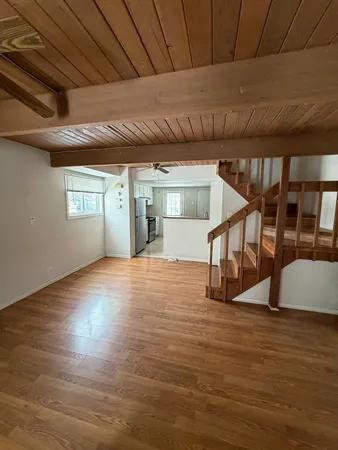 $179,990 | 523 Meadow Green Lane, Round Lake Beach, IL 60073