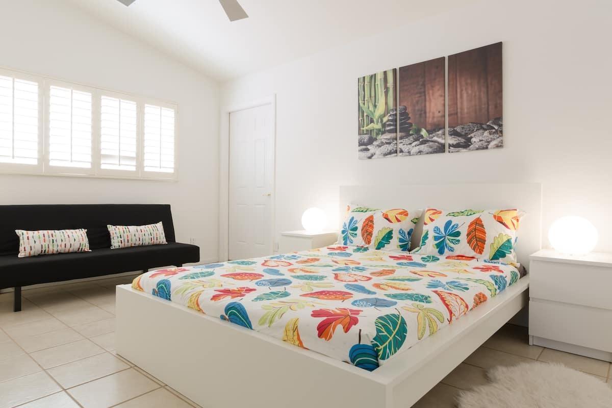 68645 Risueno Road Cathedral City, CA 92234 - Photo 12 of 17 a bedroom with a bed and window