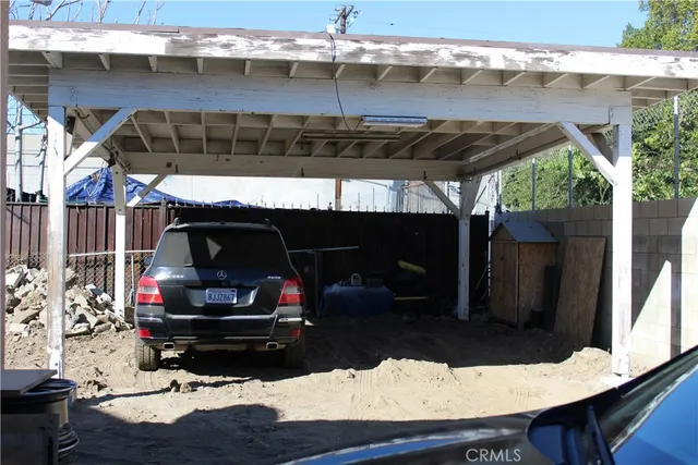 $3,200 | 11500 Glenoaks Boulevard, Pacoima, CA 91331