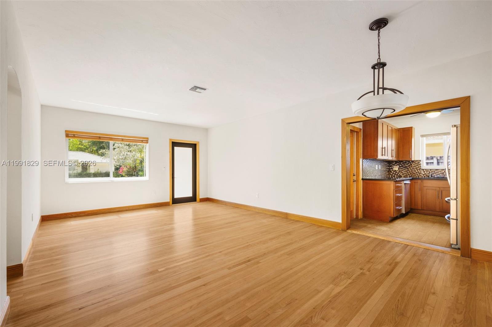 2431 Overbrook Street Miami, FL 33133 - Photo 3 of 15