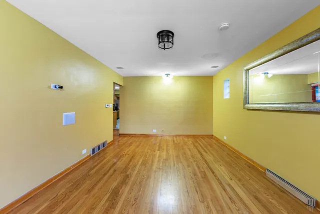 $249,999 | 1124 Linden Avenue, Bellwood, IL 60104