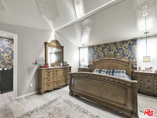 $6,999 | 6842 Ranchito Avenue, Van Nuys, CA 91405