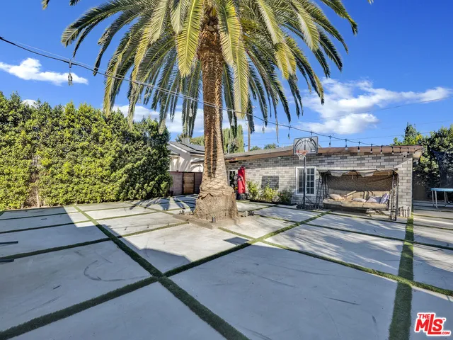 $6,999 | 6842 Ranchito Avenue, Van Nuys, CA 91405