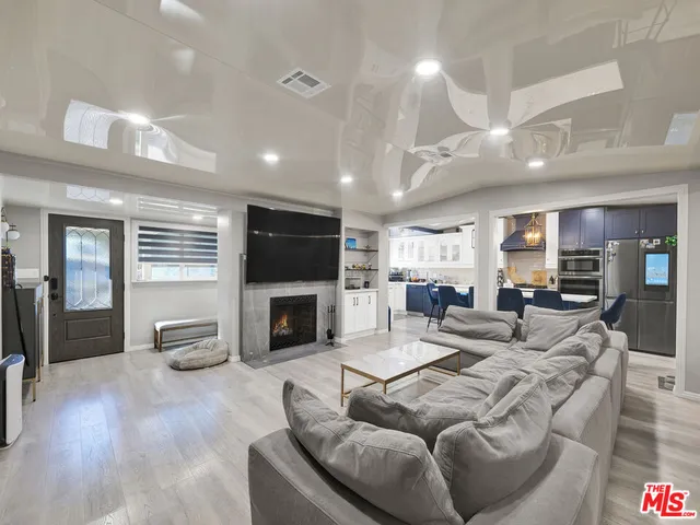 $6,999 | 6842 Ranchito Avenue, Van Nuys, CA 91405