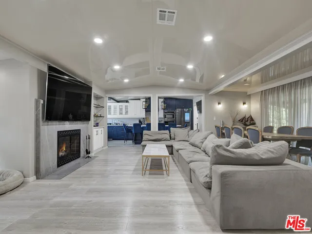 $6,999 | 6842 Ranchito Avenue, Van Nuys, CA 91405