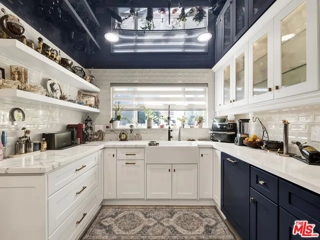 $6,999 | 6842 Ranchito Avenue, Van Nuys, CA 91405