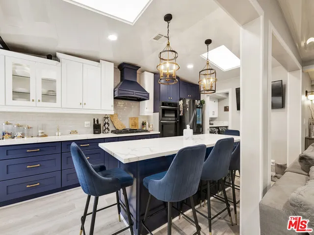 $6,999 | 6842 Ranchito Avenue, Van Nuys, CA 91405