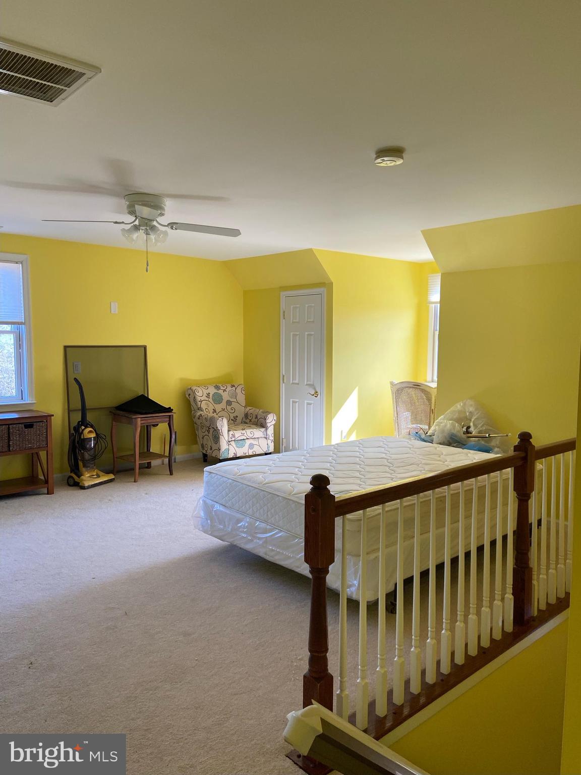 12550 Shoemaker Road Taneytown, MD 21787 - Photo 18 of 30 a bedroom with bed and window