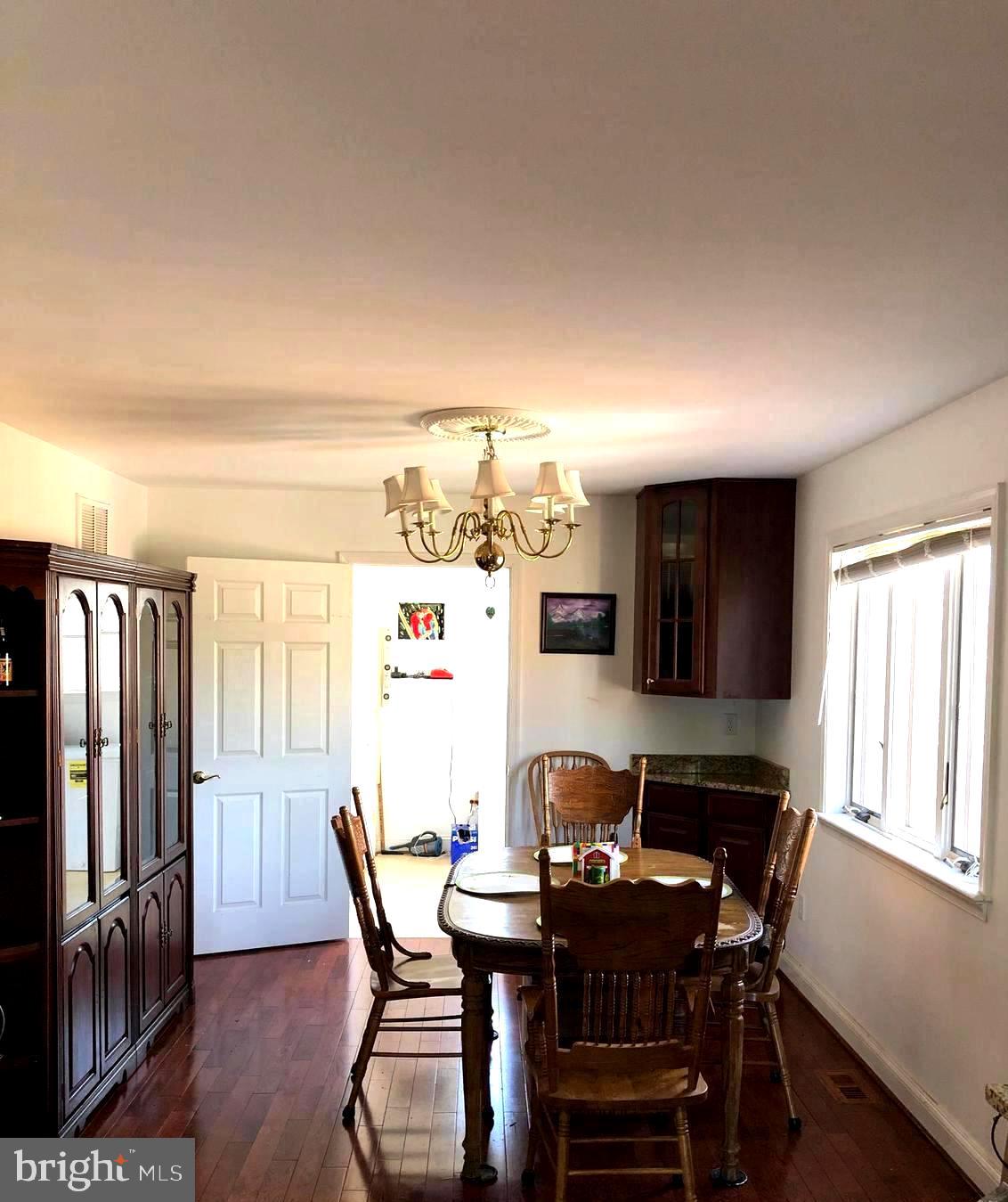 12550 Shoemaker Road Taneytown, MD 21787 - Photo 21 of 53 a dining room with furniture and window