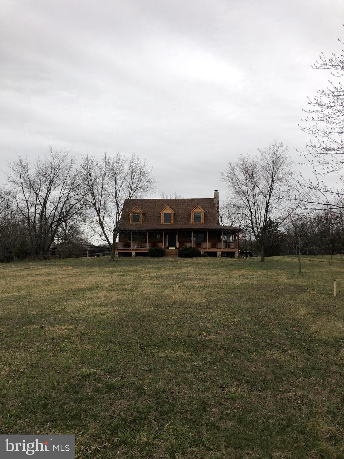 12550 Shoemaker Road Taneytown, MD 21787 - Photo 29 of 30 Large Front Yard