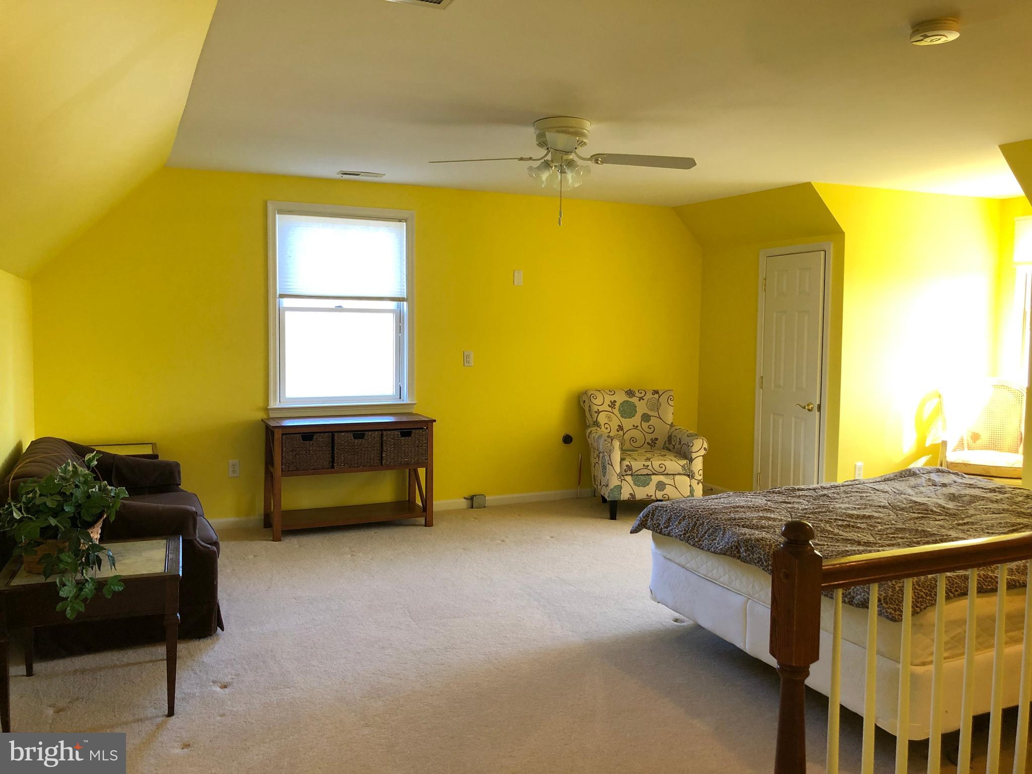 12550 Shoemaker Road Taneytown, MD 21787 - Photo 31 of 53 a bedroom with bed and a window