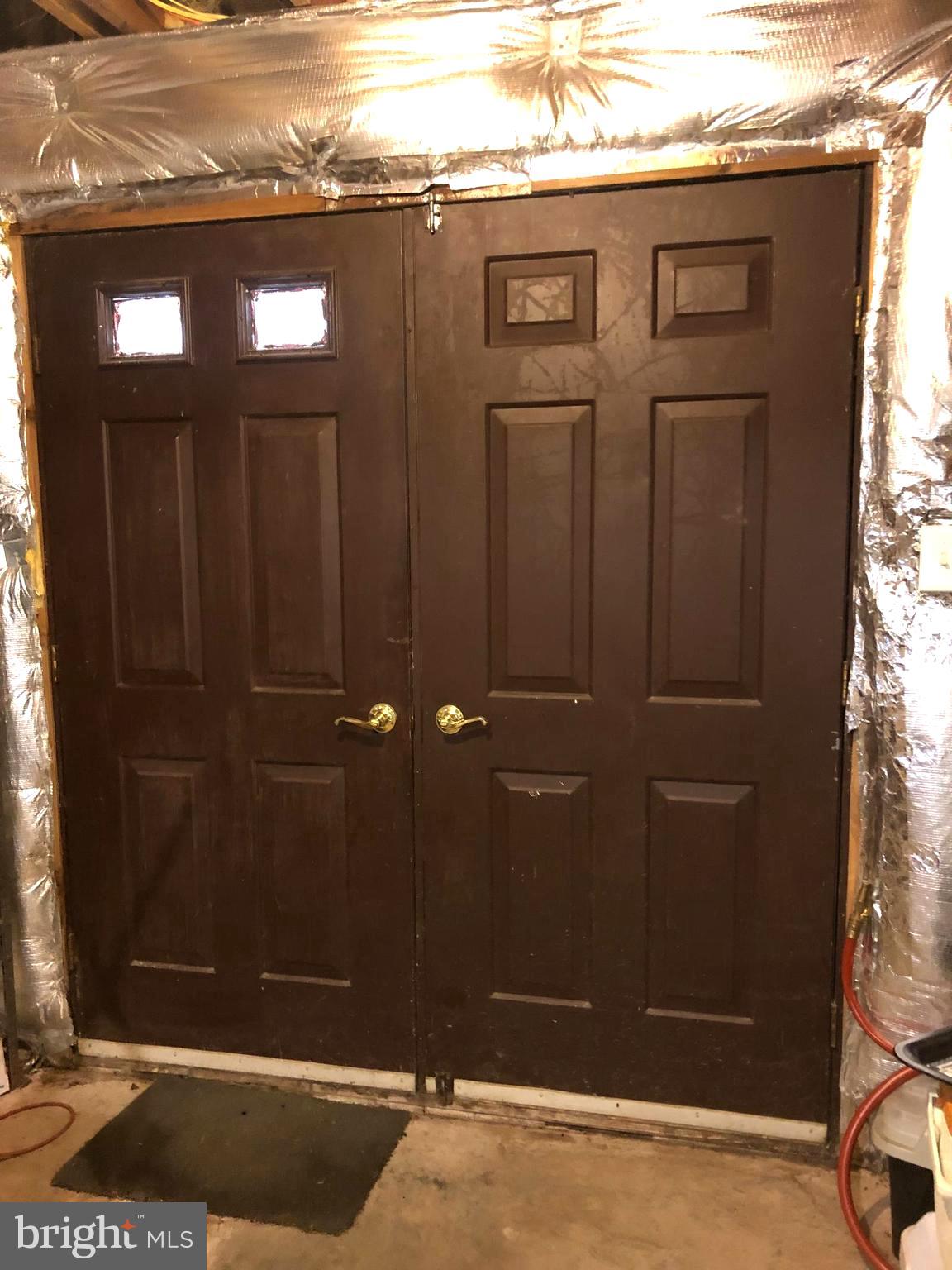 12550 Shoemaker Road Taneytown, MD 21787 - Photo 39 of 53 a view of a elevator