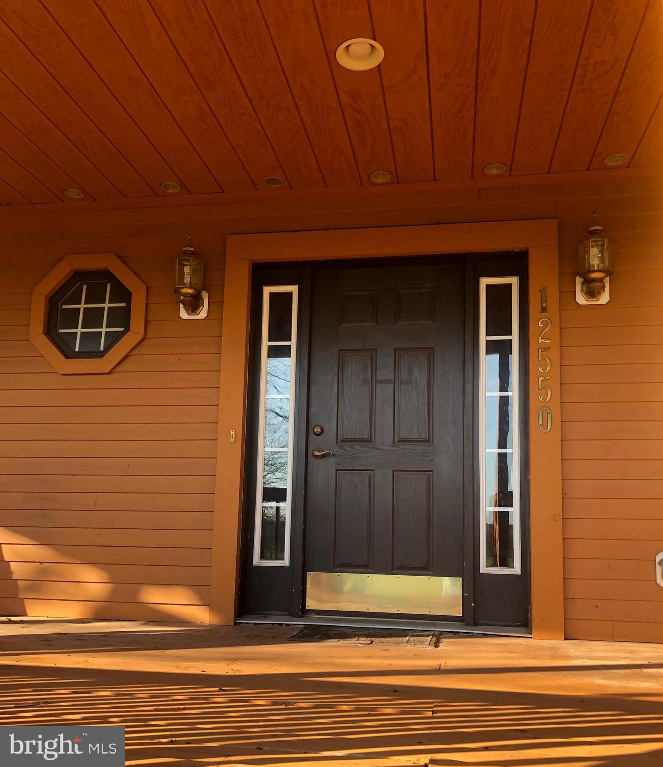 12550 Shoemaker Road Taneytown, MD 21787 - Photo 9 of 53 Front Entrance