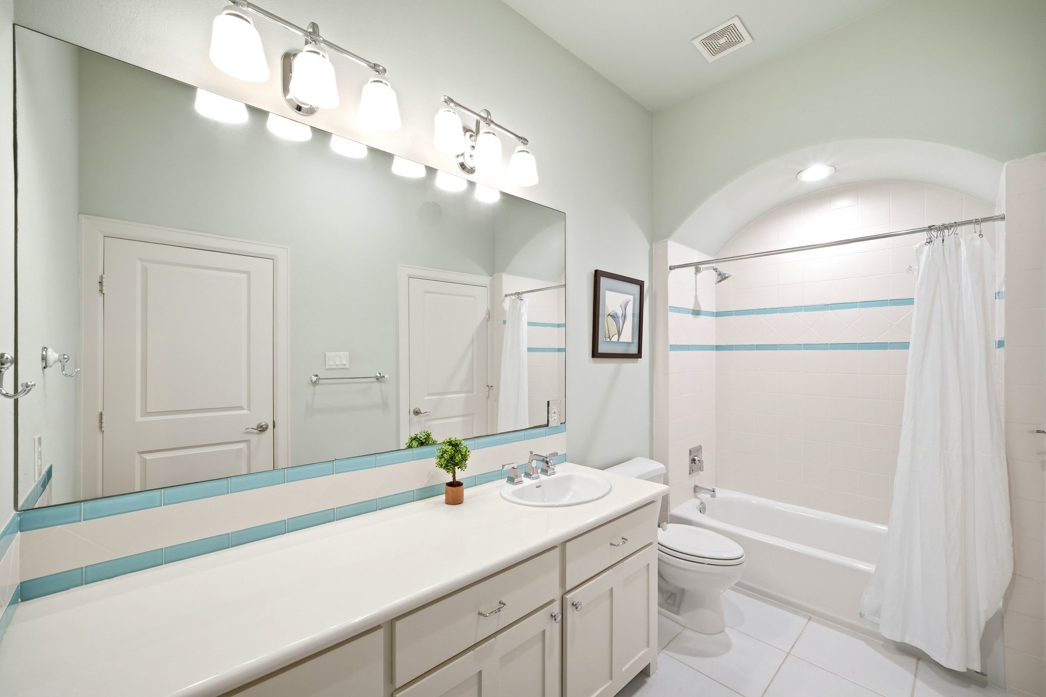 27414 South Rondelet Drive Spring, TX 77386 - Photo 29 of 50 Upstairs Full bathroom #3