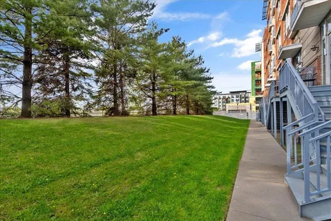 $449,000 | 3 Greenwich Drive, Unit 85, Jersey City, NJ 07305