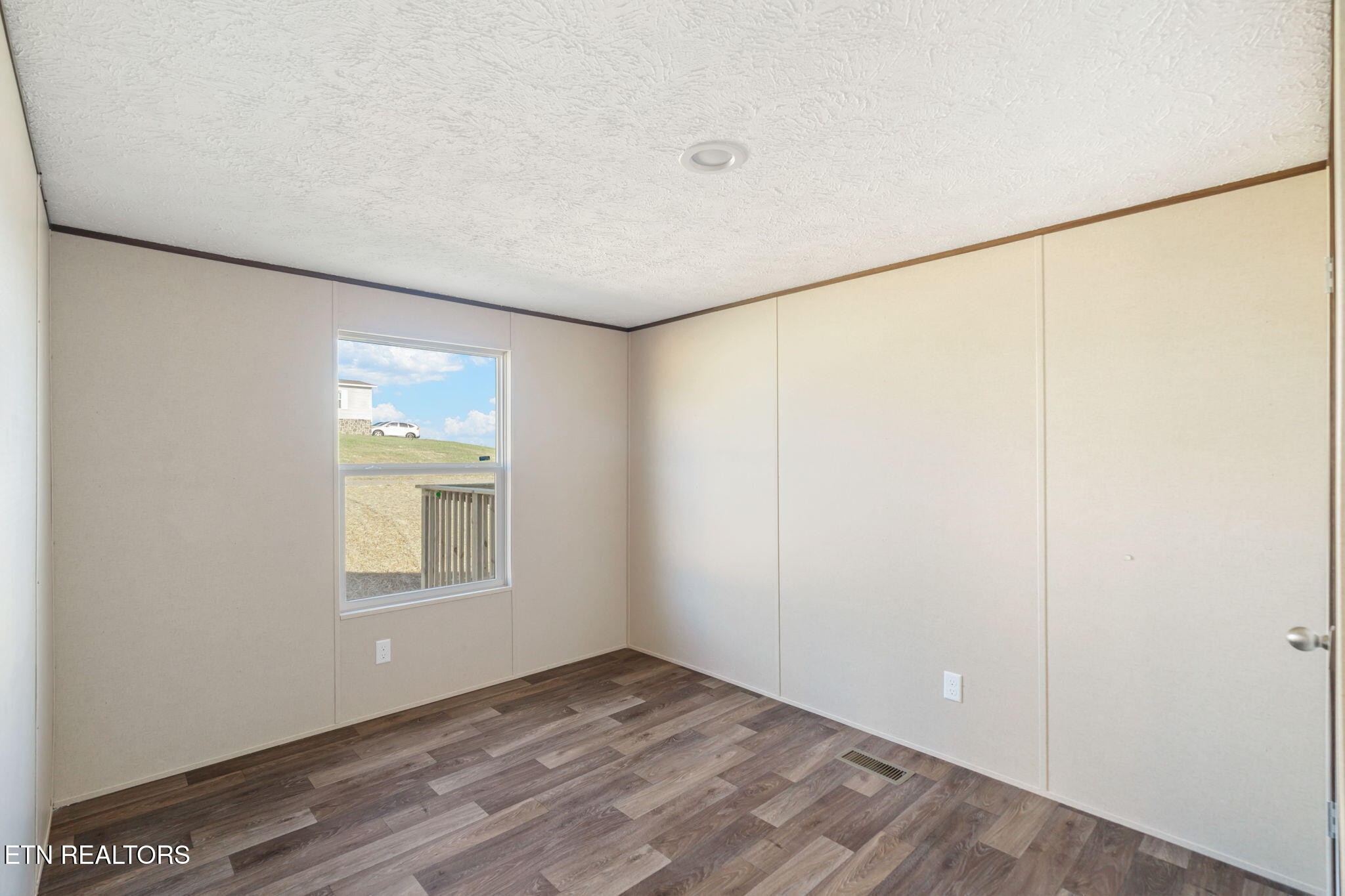 253 Laura Boling Loop Road Strawberry Plains, TN 37871 - Photo 29 of 41 Gallery Image 29
