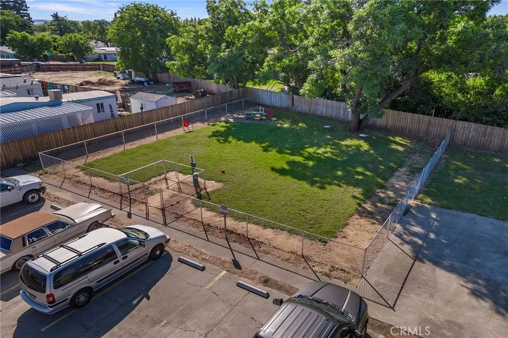 701 East Lassen Avenue, Unit 108 Chico, CA 95973 - Photo 38 of 48 Casa de Flores private dog park