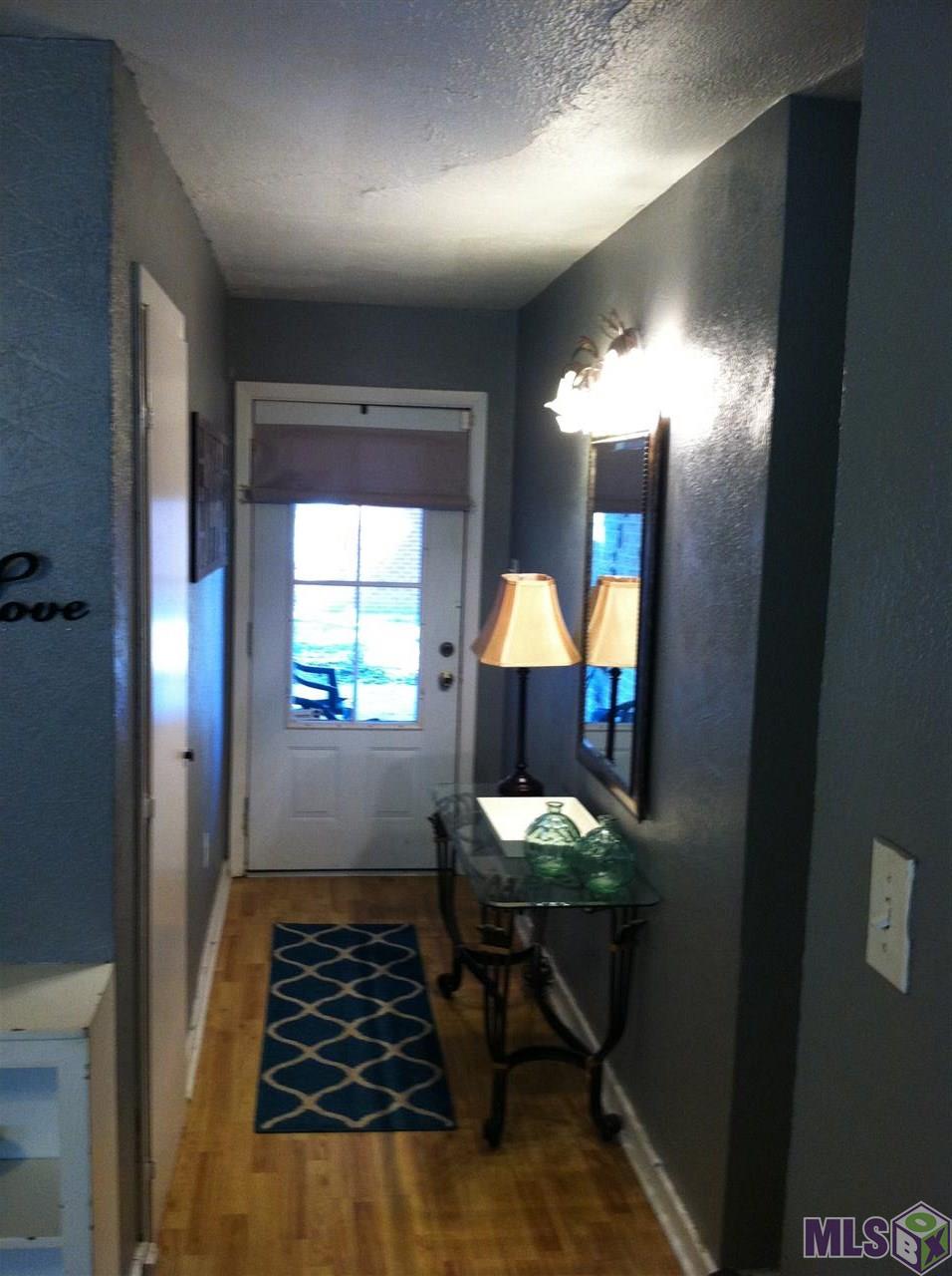 3065 Conley Avenue Baton Rouge, LA 70805 - Photo 3 of 27 Foyer