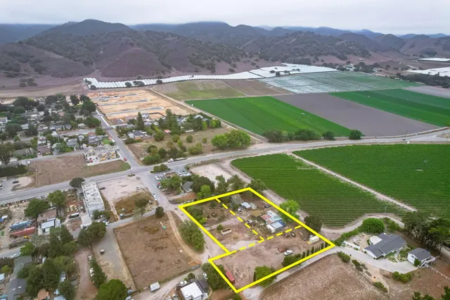 $1,200,000 | 165 Leslie Street, Los Alamos, CA 93440