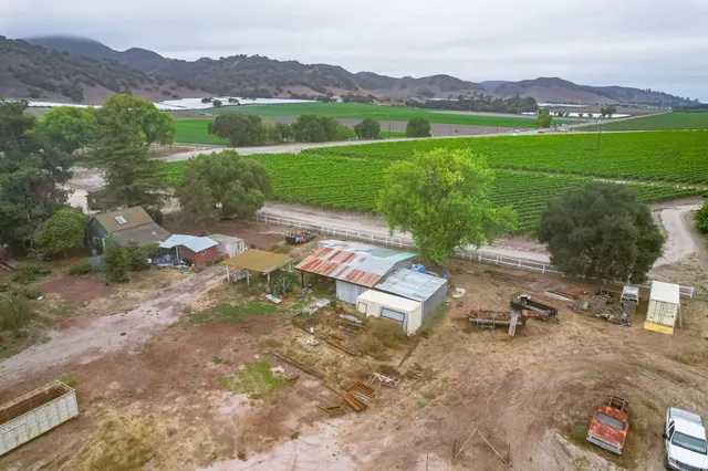 $1,200,000 | 165 Leslie Street, Los Alamos, CA 93440