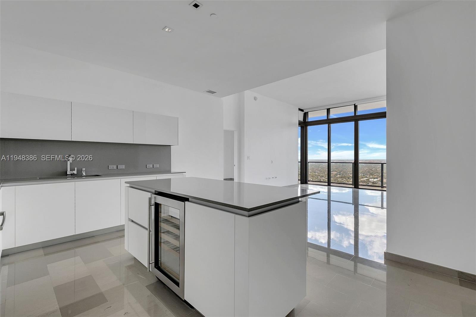 88 Southwest 7th Street, Unit 4110 Miami, FL 33130 - Photo 4 of 21