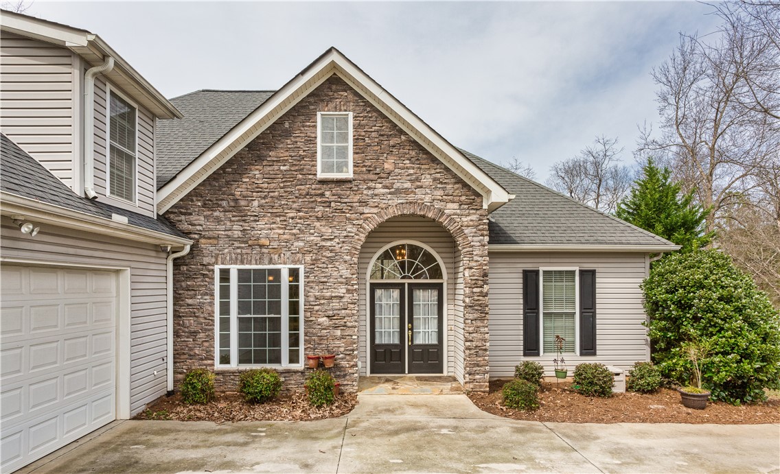 519 Ivy Spring Court Seneca, SC 29678 - Photo 5 of 49 Gallery Image 5